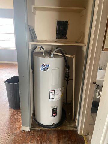 706 Sheffield Ave, Llano, TX 78643