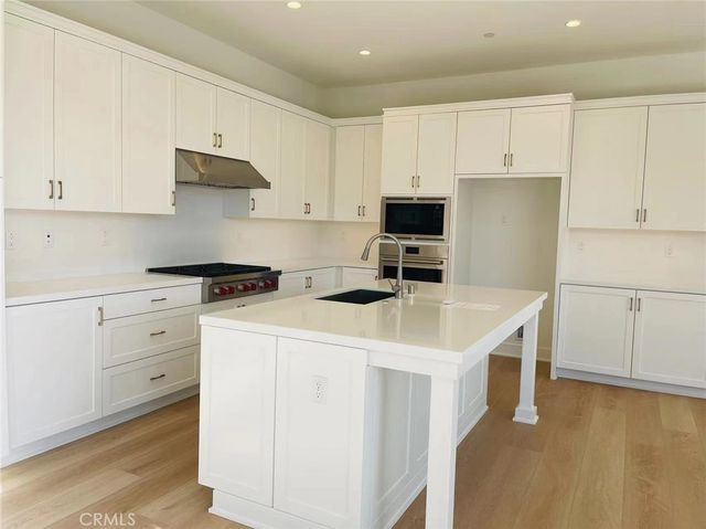 111 Spotted Quail, Irvine, CA 92618