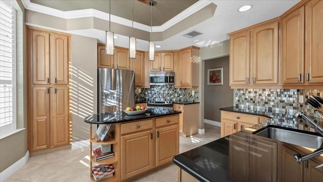 6414 WATERCREST WAY 302, Lakewood Ranch, FL 34202