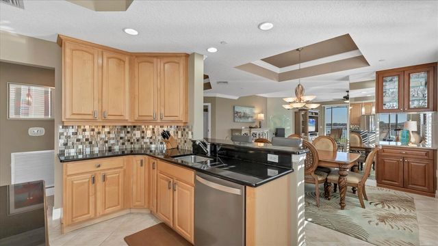 6414 WATERCREST WAY 302, Lakewood Ranch, FL 34202