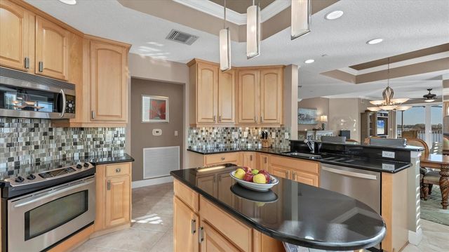 6414 WATERCREST WAY 302, Lakewood Ranch, FL 34202