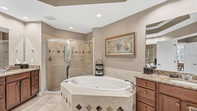 6414 WATERCREST WAY 302, Lakewood Ranch, FL 34202