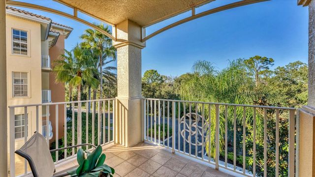 6414 WATERCREST WAY 302, Lakewood Ranch, FL 34202
