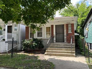 11574 S LAFAYETTE Avenue, Chicago, IL 60628