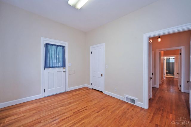 156 Parkway Avenue, Cincinnati, OH 45216