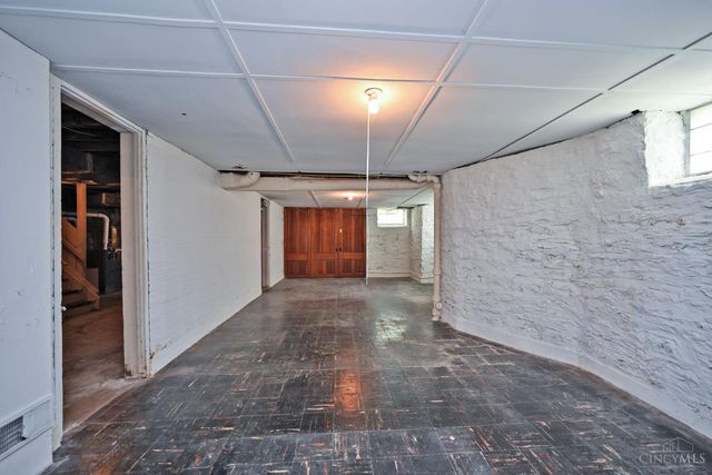 156 Parkway Avenue, Cincinnati, OH 45216