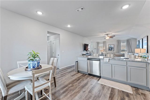 1061 E Bunting Street, Fayetteville, AR 72701