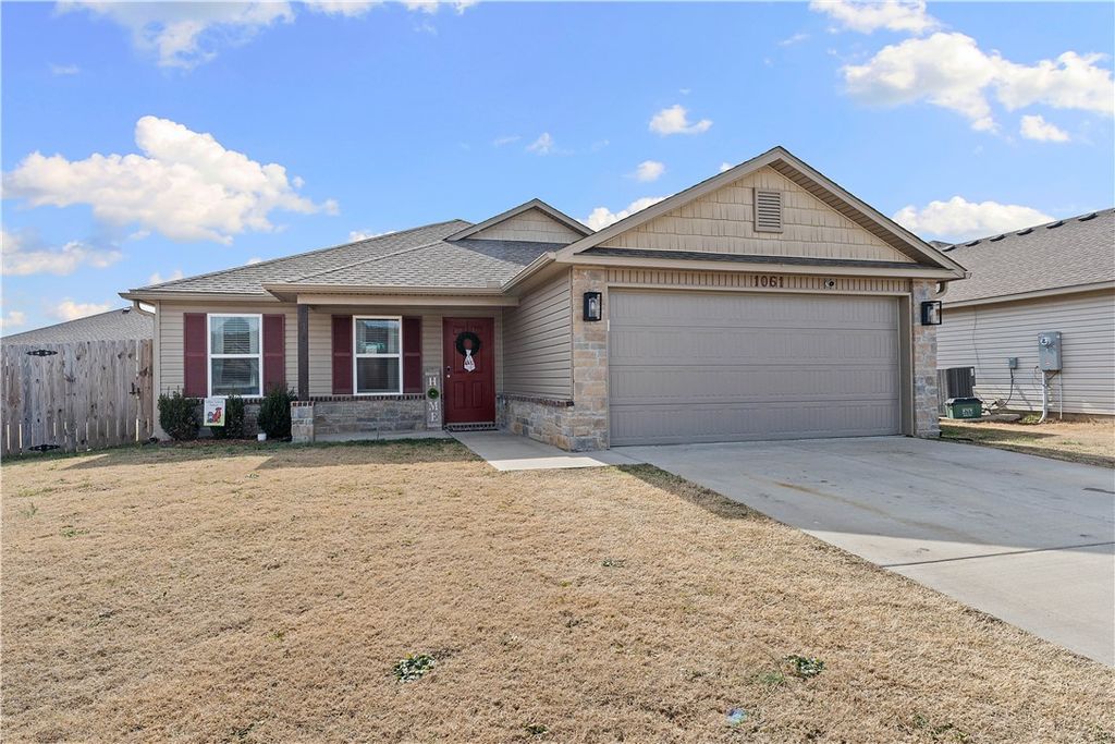 1061 E Bunting Street, Fayetteville, AR 72701
