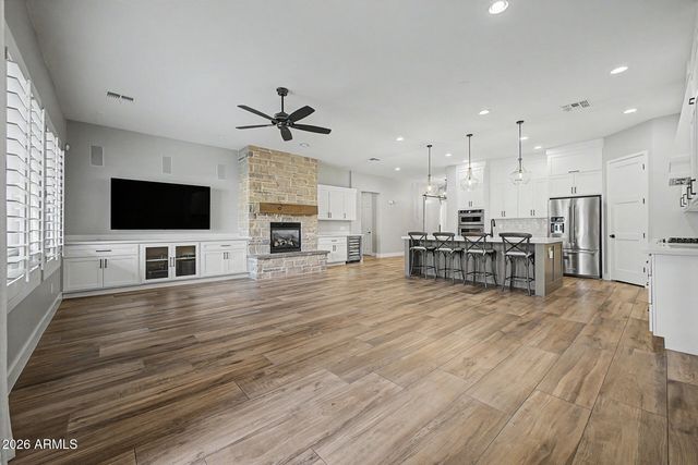 24011 N 24TH Place, Phoenix, AZ 85024