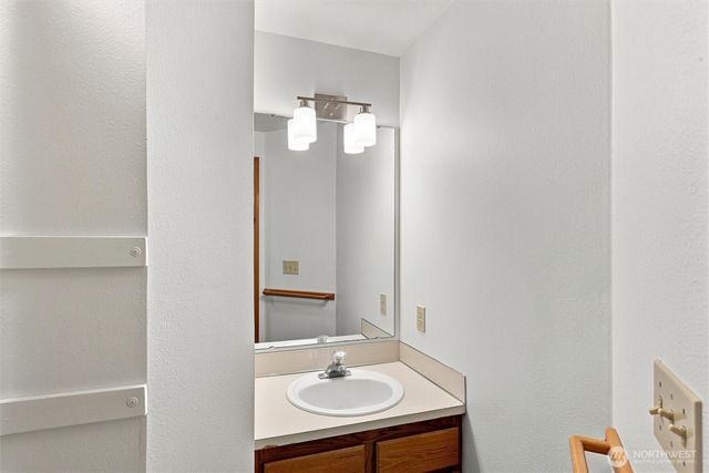 2233 E Birch Street, Bellingham, WA 98229