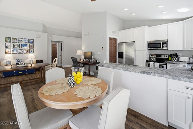 4127 E Becker Lane, Phoenix, AZ 85028
