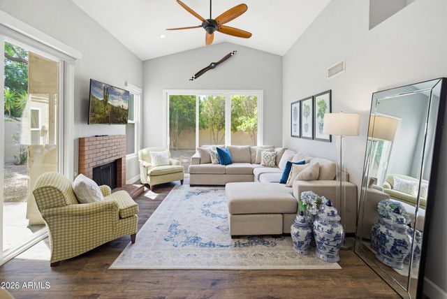 4127 E Becker Lane, Phoenix, AZ 85028