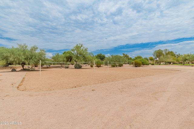 4127 E Becker Lane, Phoenix, AZ 85028
