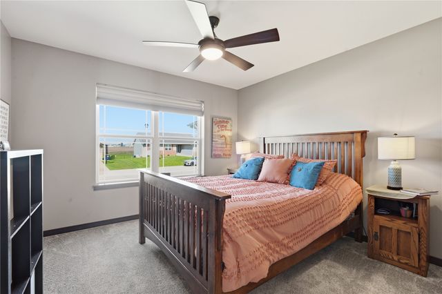 2787 Creekview Trail, Palo, IA 52324