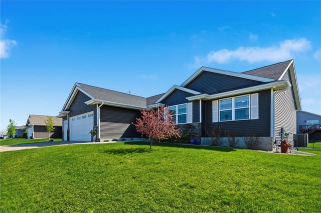 2787 Creekview Trail, Palo, IA 52324