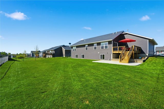 2787 Creekview Trail, Palo, IA 52324
