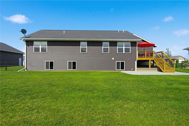 2787 Creekview Trail, Palo, IA 52324