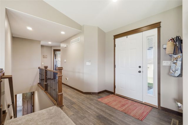2787 Creekview Trail, Palo, IA 52324