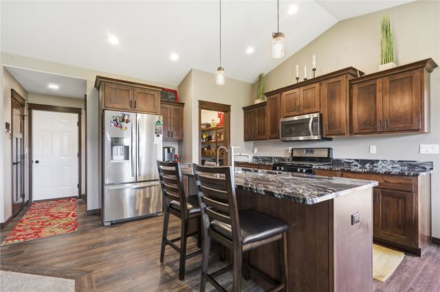 2787 Creekview Trail, Palo, IA 52324