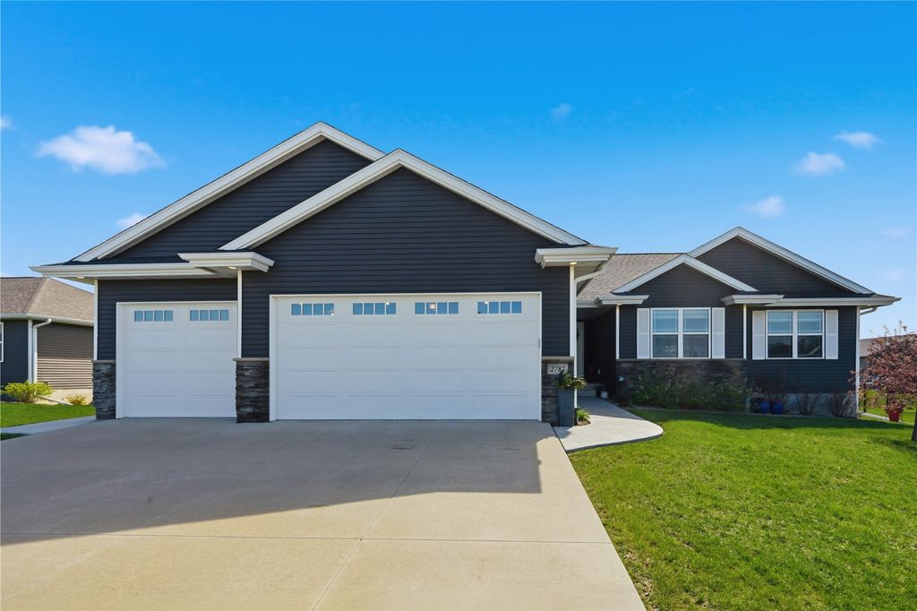 2787 Creekview Trail, Palo, IA 52324
