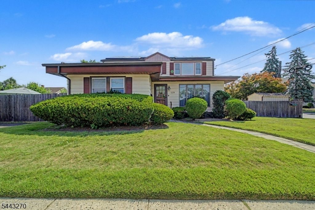 131 18Th Ave, Elmwood Park Boro, NJ 07407 — photo 3
