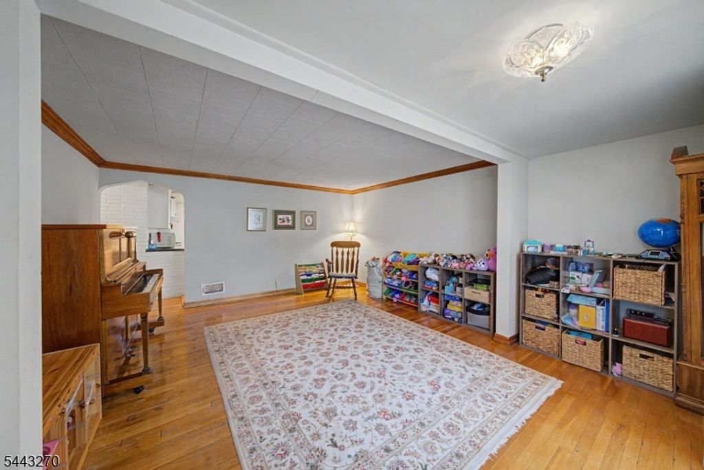 131 18Th Ave, Elmwood Park Boro, NJ 07407 — photo 4