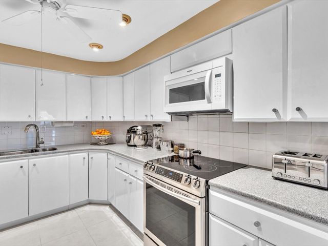 3300 NE 36th Street 708, Fort Lauderdale, FL 33308