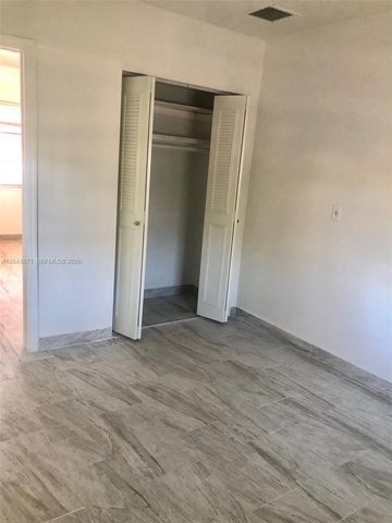 2519 pirece st b, Hollywood, FL 33020