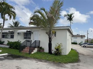 2519 pirece st b, Hollywood, FL 33020