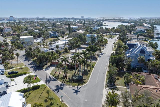 191 40TH AVENUE, St Pete Beach, FL 33706