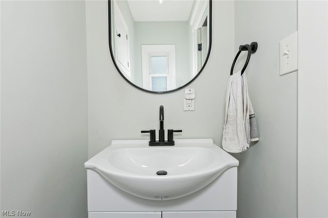 3412 Euclid Heights Boulevard, Cleveland Heights, OH 44118