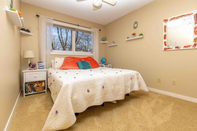 2525 9th Street S, Fargo, ND 58103