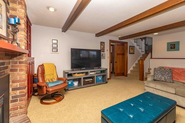 2525 9th Street S, Fargo, ND 58103