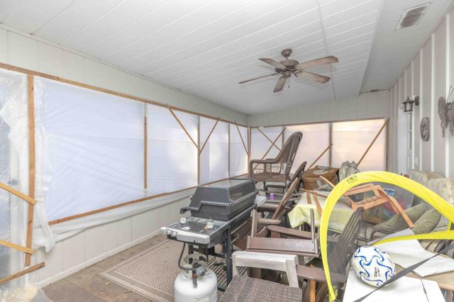 2525 9th Street S, Fargo, ND 58103