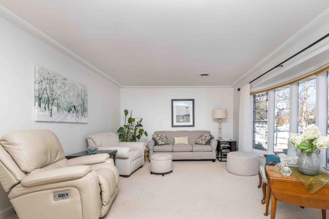 2525 9th Street S, Fargo, ND 58103