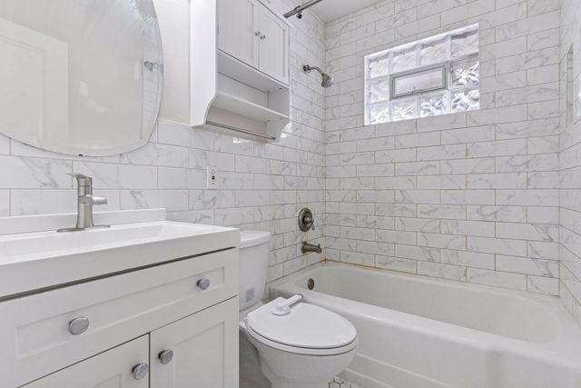 9858 93rd Place N, Maple Grove, MN 55369