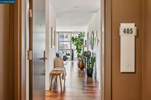 438 W Grand Ave 405, Oakland, CA 94612