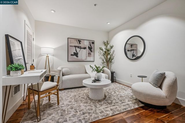 438 W Grand Ave 405, Oakland, CA 94612