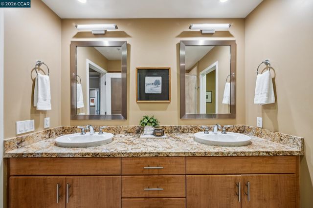 438 W Grand Ave 405, Oakland, CA 94612