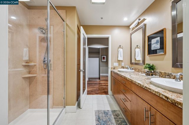 438 W Grand Ave 405, Oakland, CA 94612
