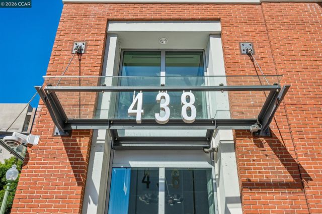 438 W Grand Ave 405, Oakland, CA 94612