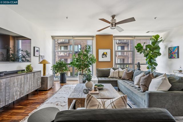 438 W Grand Ave 405, Oakland, CA 94612