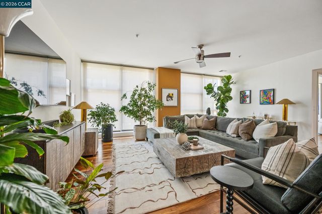 438 W Grand Ave 405, Oakland, CA 94612