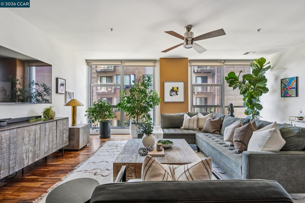 438 W Grand Ave 405, Oakland, CA 94612
