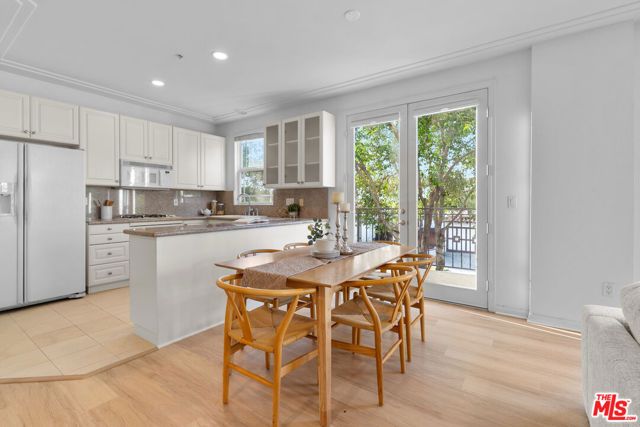 1100 S Clark Drive 203, Los Angeles, CA 90035