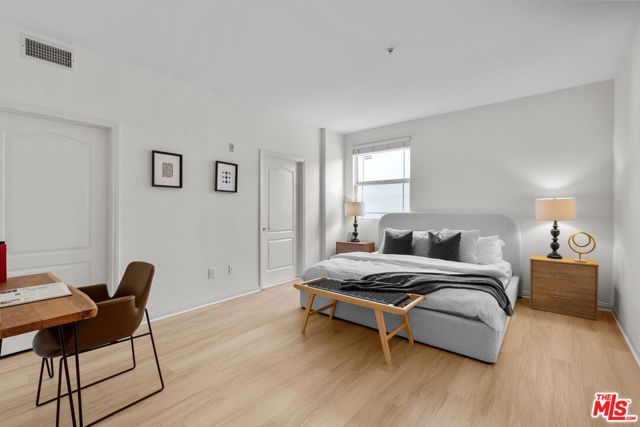1100 S Clark Drive 203, Los Angeles, CA 90035