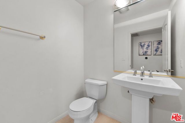1100 S Clark Drive 203, Los Angeles, CA 90035