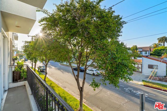 1100 S Clark Drive 203, Los Angeles, CA 90035