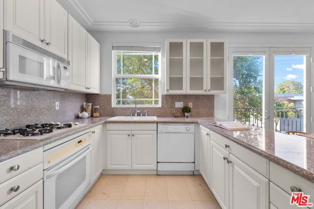 1100 S Clark Drive 203, Los Angeles, CA 90035