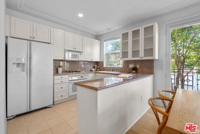 1100 S Clark Drive 203, Los Angeles, CA 90035